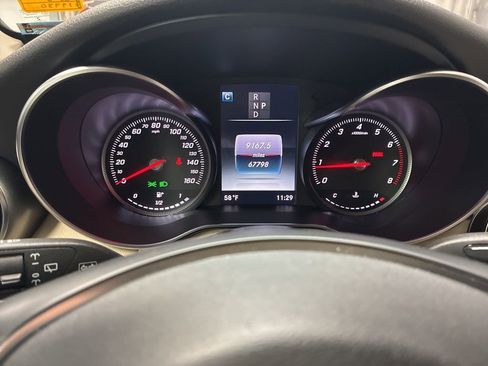 Used 2019 Mercedes-Benz GLC 300 4MATIC image 17