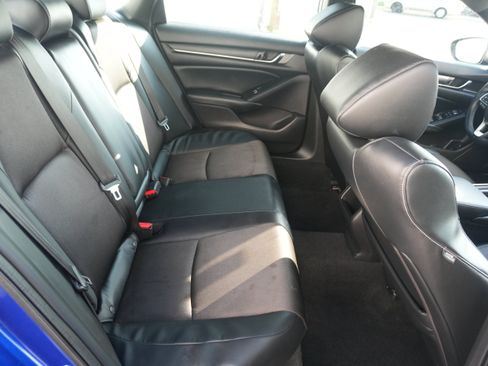 Used 2018 Honda Accord Sport image 26