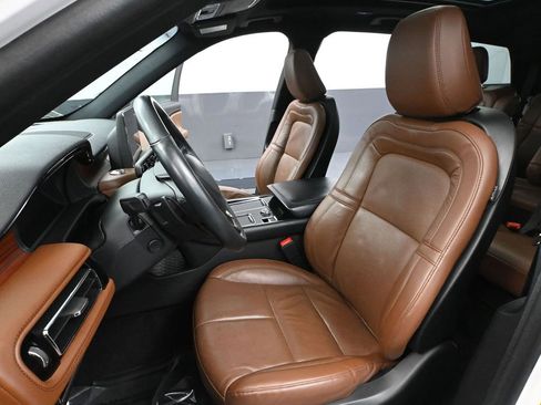 Used 2023 Lincoln Aviator Reserve image 21