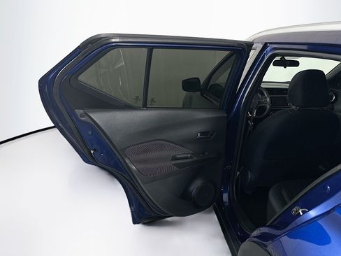 Used 2019 Nissan Kicks SV FWD image 24