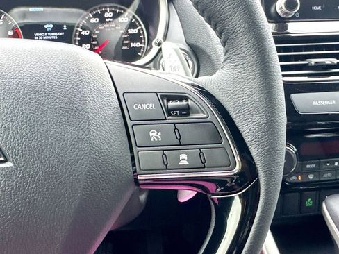 Used 2025 Mitsubishi Eclipse Cross Black Edition image 22