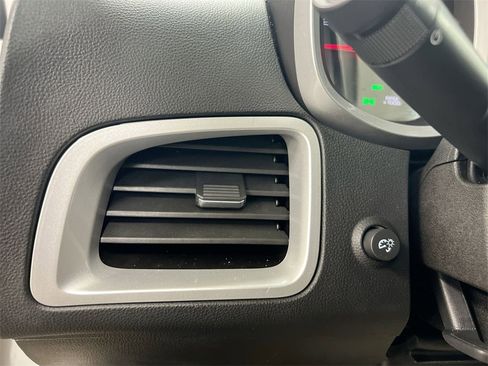 Used 2015 Chevrolet Equinox LT image 17