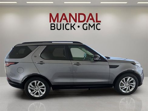 Used 2020 Land Rover Discovery Landmark image 5