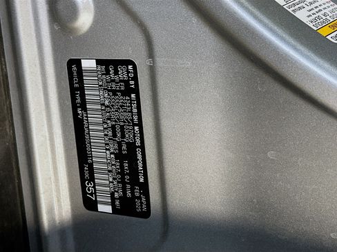 Used 2025 Mitsubishi Outlander Sport SE image 12