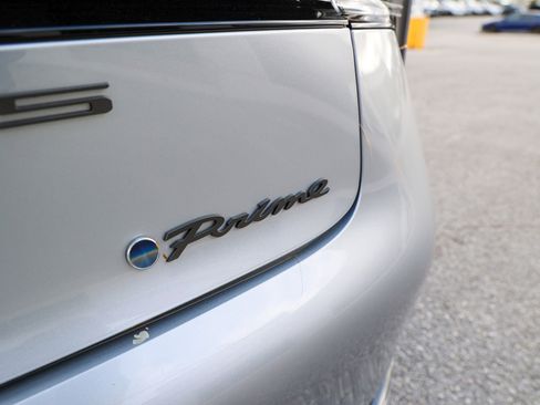 Used 2024 Toyota Prius Prime Premium w/ Advanced Technology Package FWD image 12