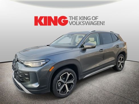 New 2026 Volkswagen Tiguan SE image 8