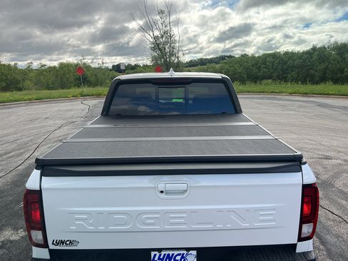 Used 2025 Honda Ridgeline Black Edition image 39