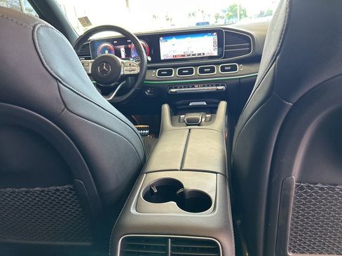 Used 2023 Mercedes-Benz GLS 450 4MATIC w/ AMG Line Exterior image 31