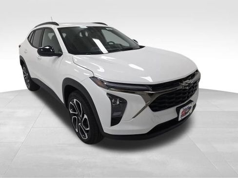 New 2026 Chevrolet Trax RS w/ Driver Confidence Package image 7