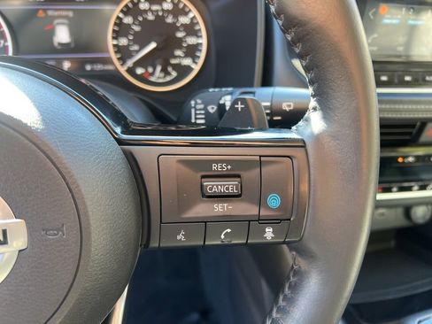 Used 2021 Nissan Rogue SL w/ Premium Package image 15