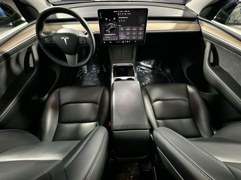Used 2023 Tesla Model Y Long Range image 27