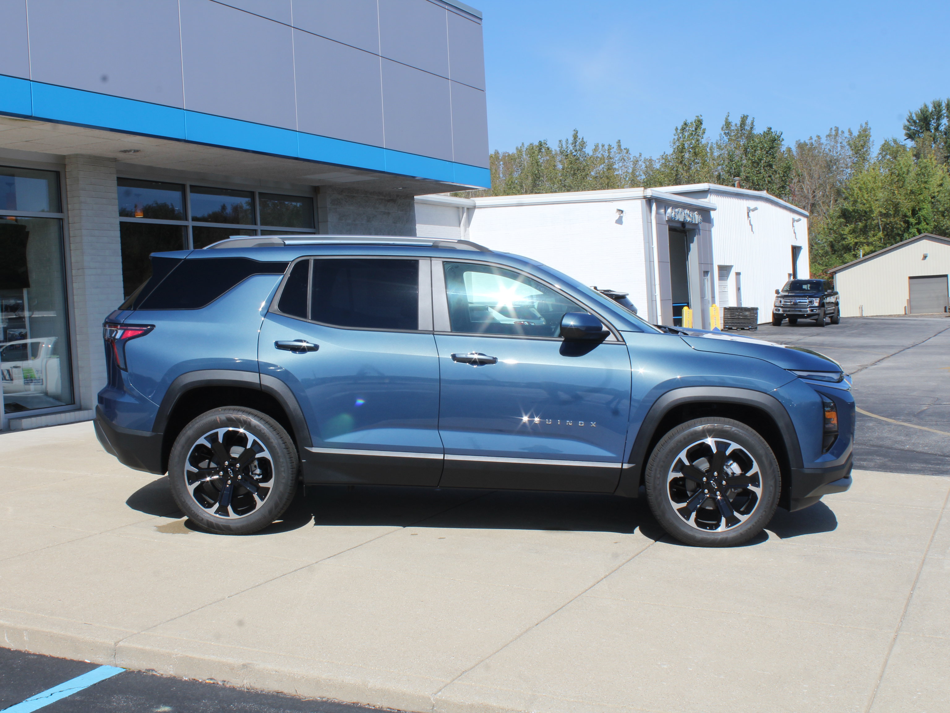 New 2027 Chevrolet Equinox LT AWD/4WD image 5