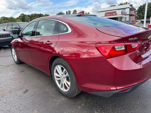 Used 2018 Chevrolet Malibu LT FWD image 10