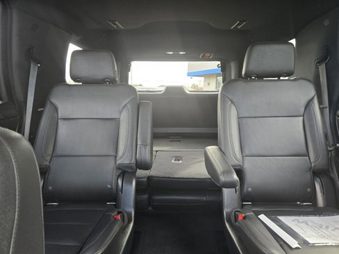 Used 2021 Chevrolet Tahoe Z71 w/ Luxury Package image 23