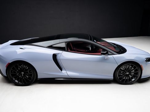 Used 2023 McLaren GT RWD image 33