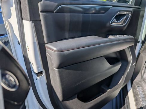 Used 2021 Chevrolet Tahoe RST RWD image 9