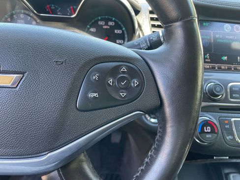 Used 2015 Chevrolet Impala LTZ FWD image 17