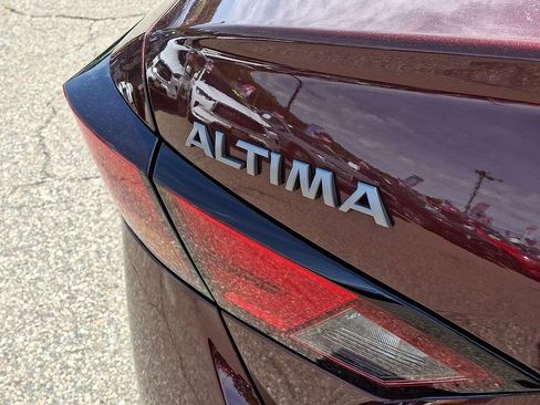 Used 2023 Nissan Altima 2.5 SL FWD image 31