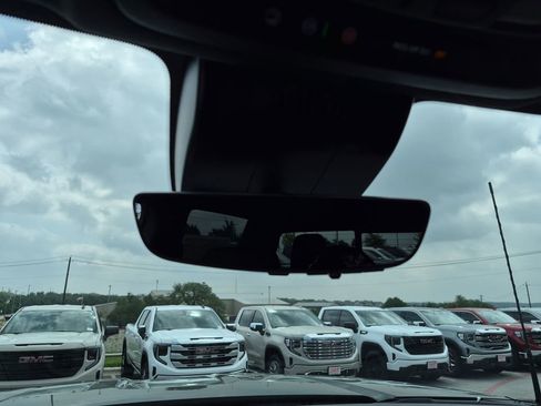 New 2026 GMC Sierra 2500 AT4 w/ AT4 Premium Plus Package AWD/4WD image 29
