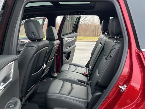 Used 2024 Cadillac XT6 Luxury image 36