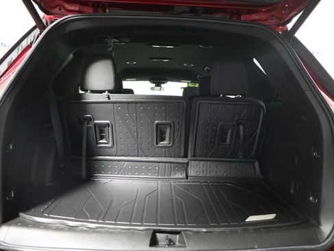 Used 2023 Chevrolet Traverse LT FWD image 8