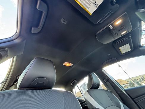 Used 2025 Toyota Camry SE image 28