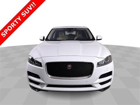 Used 2020 Jaguar F-PACE Premium image 3