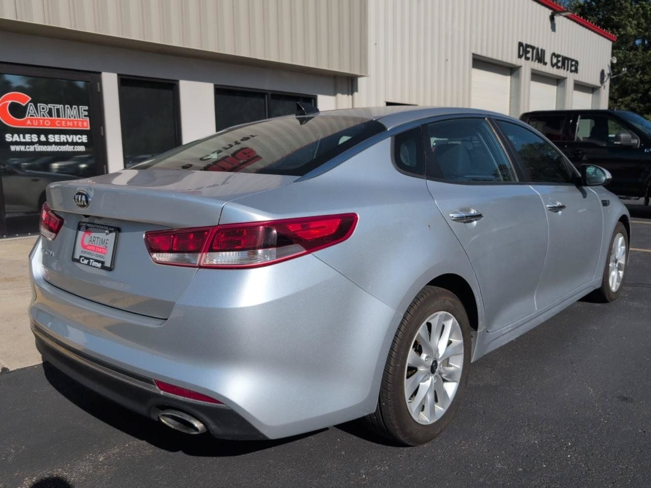 Used 2017 Kia Optima LX FWD image 8