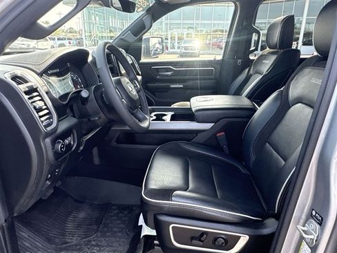 Used 2025 RAM 1500 Laramie w/ Sport Appearance Package AWD/4WD image 19