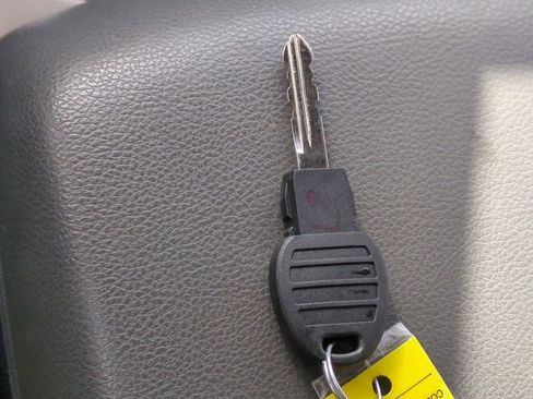 Used 2017 RAM 1500 Big Horn image 34