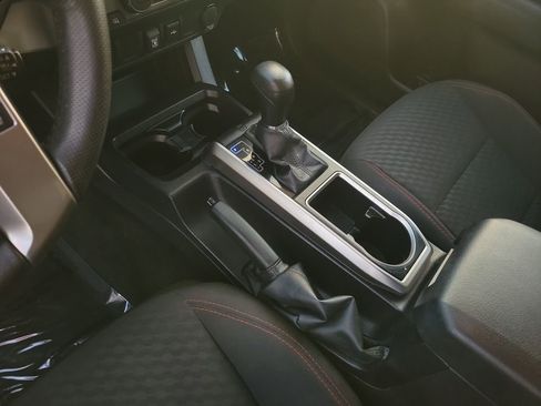 Used 2022 Toyota Tacoma SR5 image 24