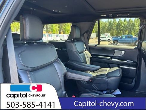 Used 2025 Ford Expedition Tremor AWD/4WD image 18