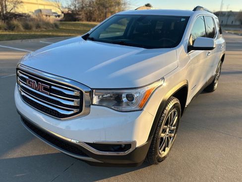 Used 2019 GMC Acadia SLT image 2
