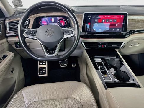 Used 2024 Volkswagen Atlas SEL Premium R-Line AWD/4WD image 24