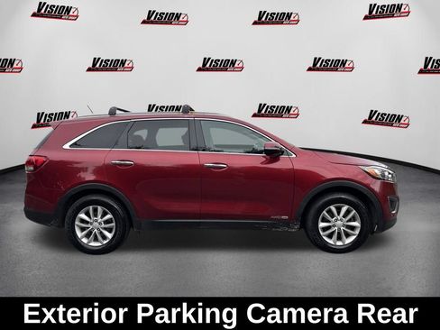 Used 2017 Kia Sorento AWD image 4