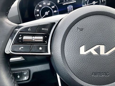 Used 2025 Kia Seltos EX w/ EX Sunroof Package image 26