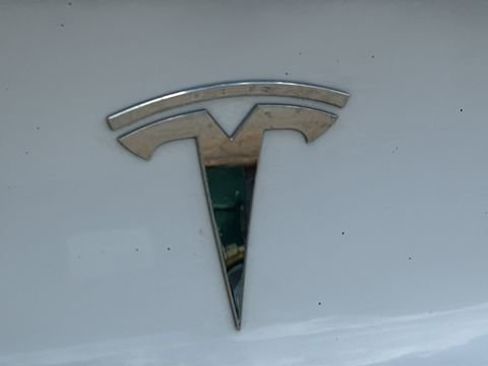 Used 2018 Tesla Model 3 Long Range RWD image 16
