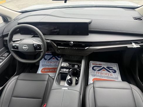 Used 2025 Nissan Murano SV FWD image 10