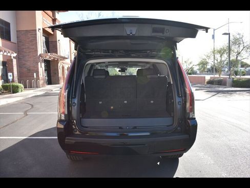 Used 2017 Cadillac Escalade Luxury image 24