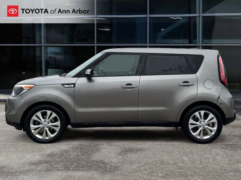 Used 2014 Kia Soul + FWD image 8
