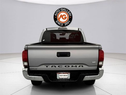 Used 2020 Toyota Tacoma SR5 image 6