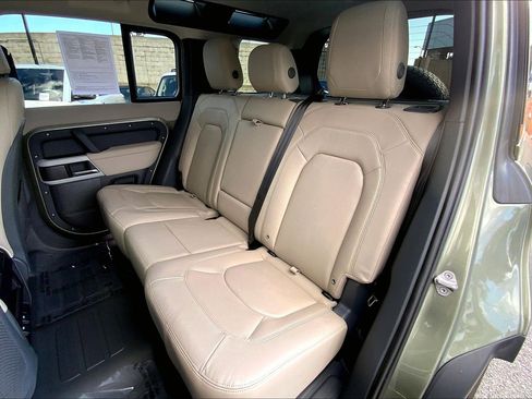 Used 2024 Land Rover Defender 110 S image 19