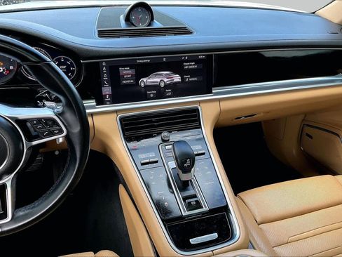 Used 2018 Porsche Panamera 4 AWD/4WD image 7