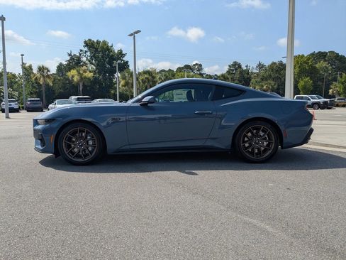 Used 2025 Ford Mustang GT Premium RWD image 7