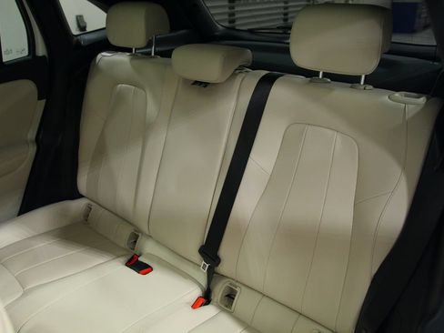 Certified 2024 Mercedes-Benz GLA 250 4MATIC image 30