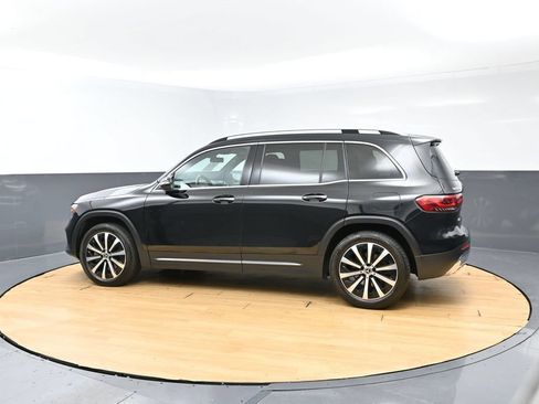 Used 2022 Mercedes-Benz GLB 250 w/ Premium Package Lite image 12