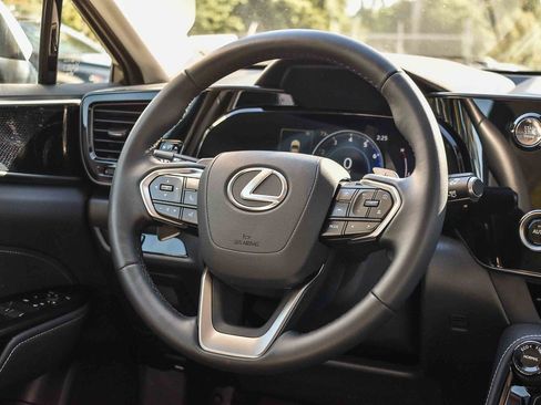 Used 2025 Lexus NX 250 250 image 14