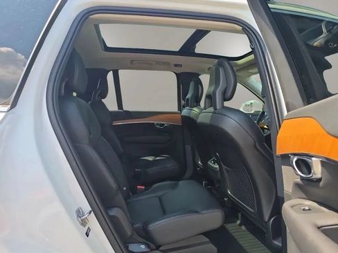 Used 2022 Volvo XC90 T6 Momentum w/ Advanced Package AWD/4WD image 50