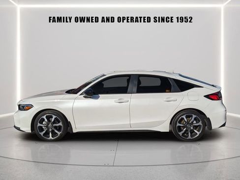 Used 2025 Honda Civic Sport image 2