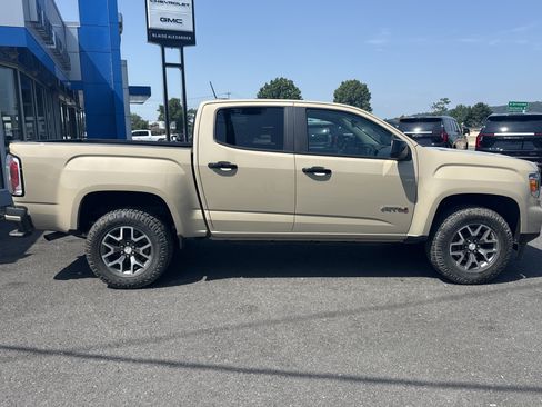 Used 2022 GMC Canyon AT4 w/ Trailering Package AWD/4WD image 2